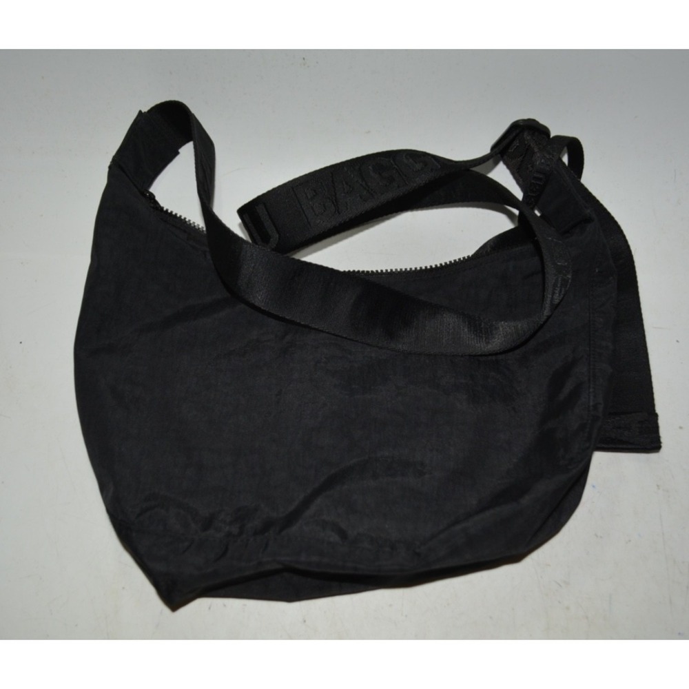 Baggu Small Crescent Crossbody Sling Bag – Black – Used – Normal Wear – Good
